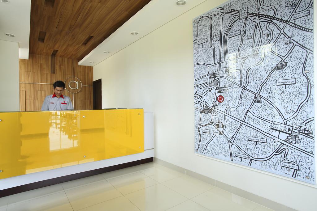 Amaris Hotel Bekasi Barat Exterior photo