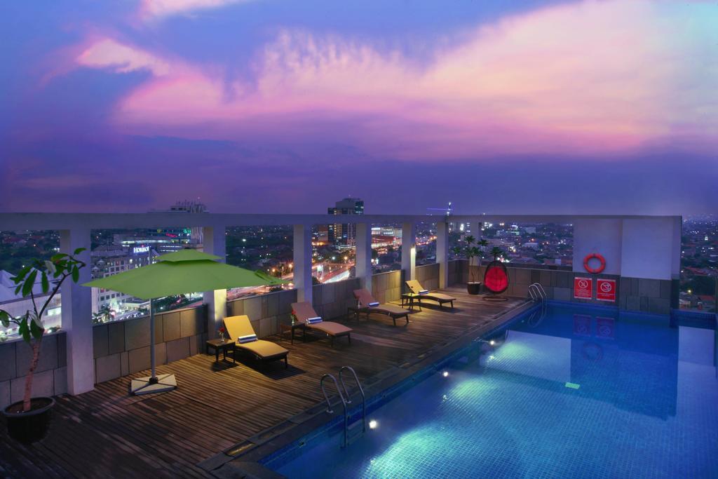 Amaris Hotel Bekasi Barat Exterior photo